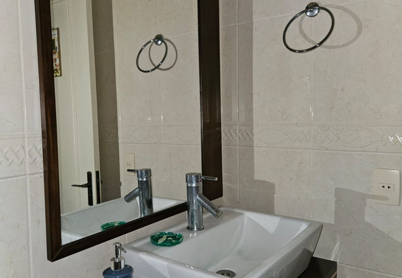 Apartamento em Gramado - APTO 3 DORMITÓRIOS JUNTO A PRAÇA DAS ROSAS  REF 69