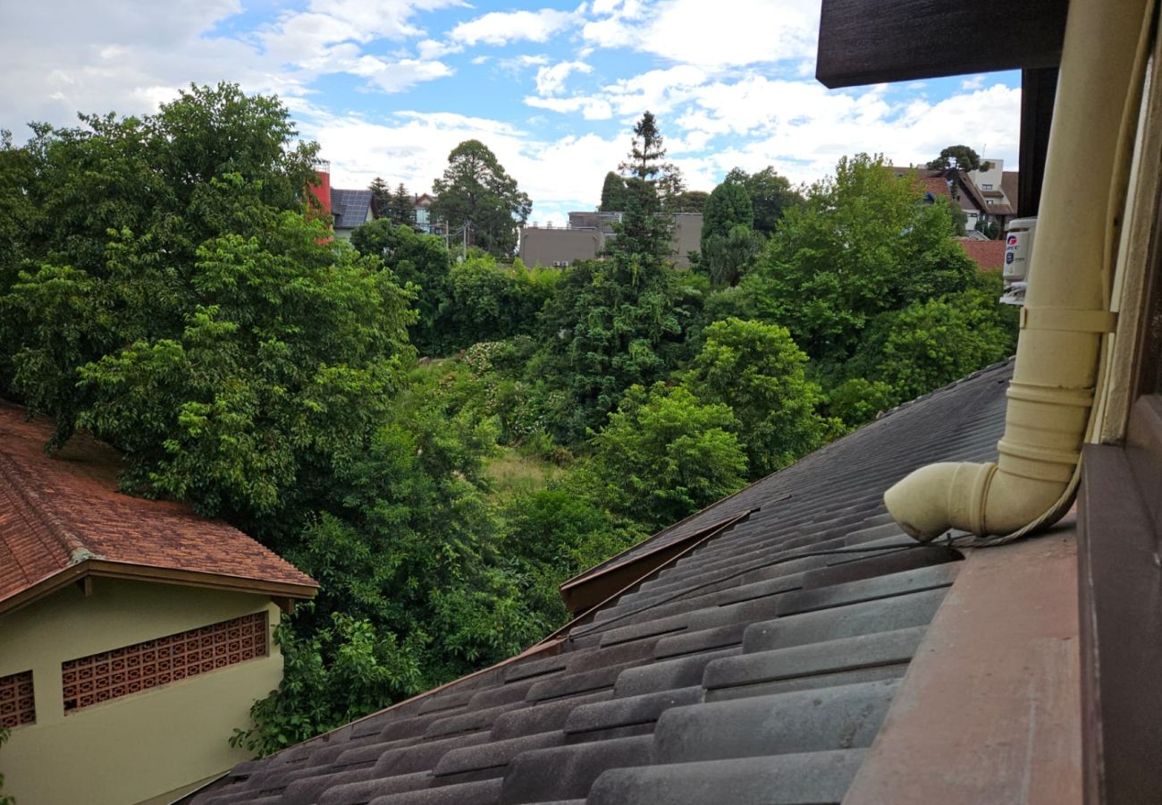 Apartamento em Gramado - APTO 3 DORMITÓRIOS JUNTO A PRAÇA DAS ROSAS  REF 69