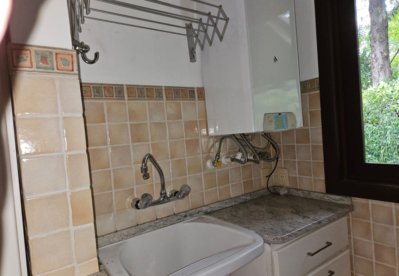 Apartamento em Gramado - APTO 3 DORMITÓRIOS JUNTO A PRAÇA DAS ROSAS  REF 69