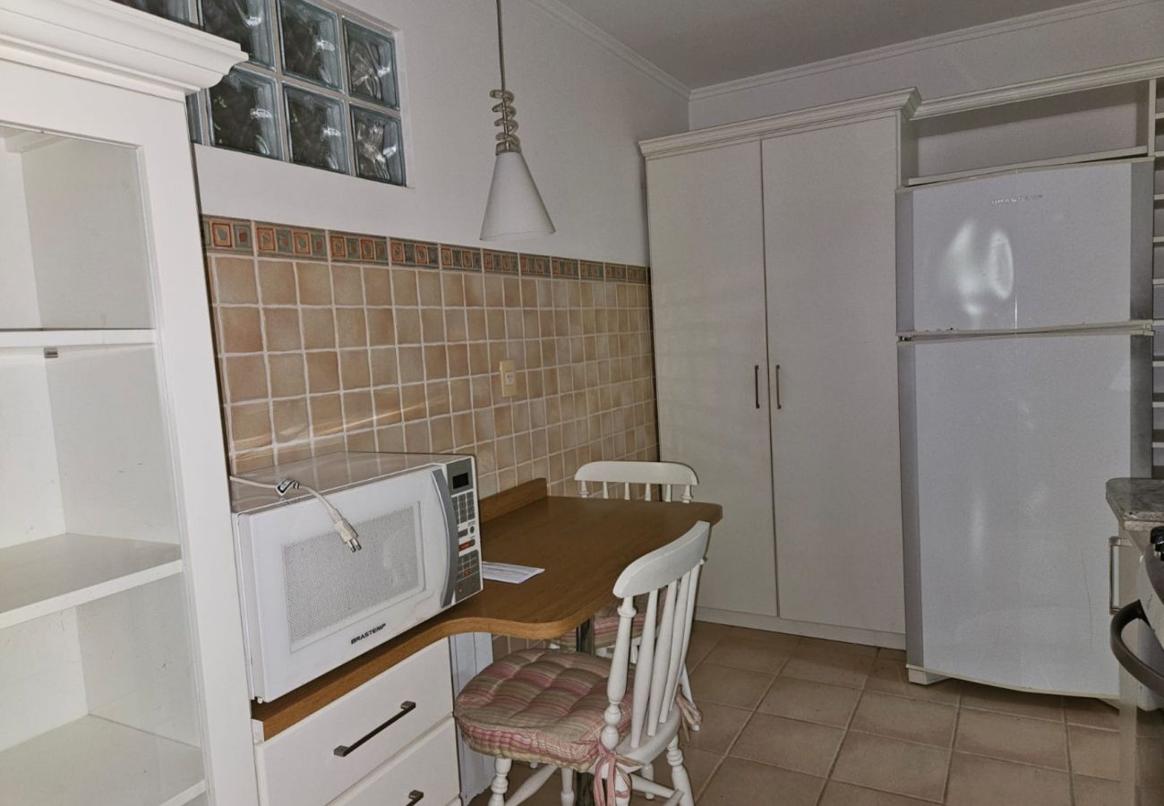 Apartamento em Gramado - APTO 3 DORMITÓRIOS JUNTO A PRAÇA DAS ROSAS  REF 69