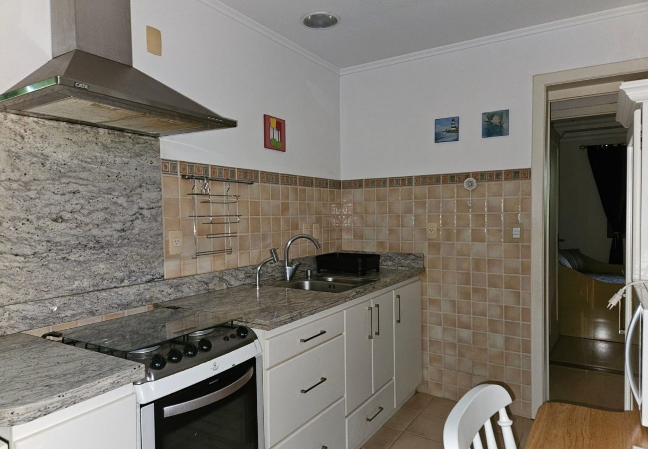 Apartamento em Gramado - APTO 3 DORMITÓRIOS JUNTO A PRAÇA DAS ROSAS  REF 69