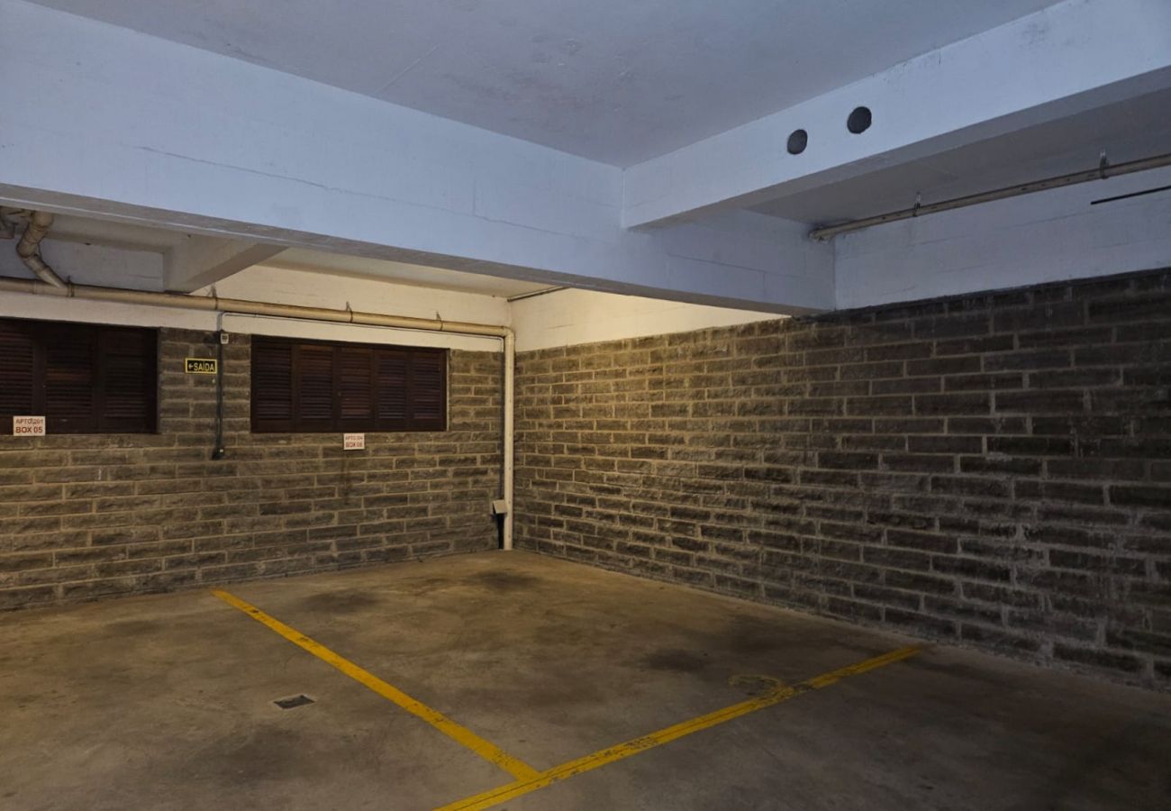 Apartamento em Gramado - APTO 3 DORMITÓRIOS JUNTO A PRAÇA DAS ROSAS  REF 69