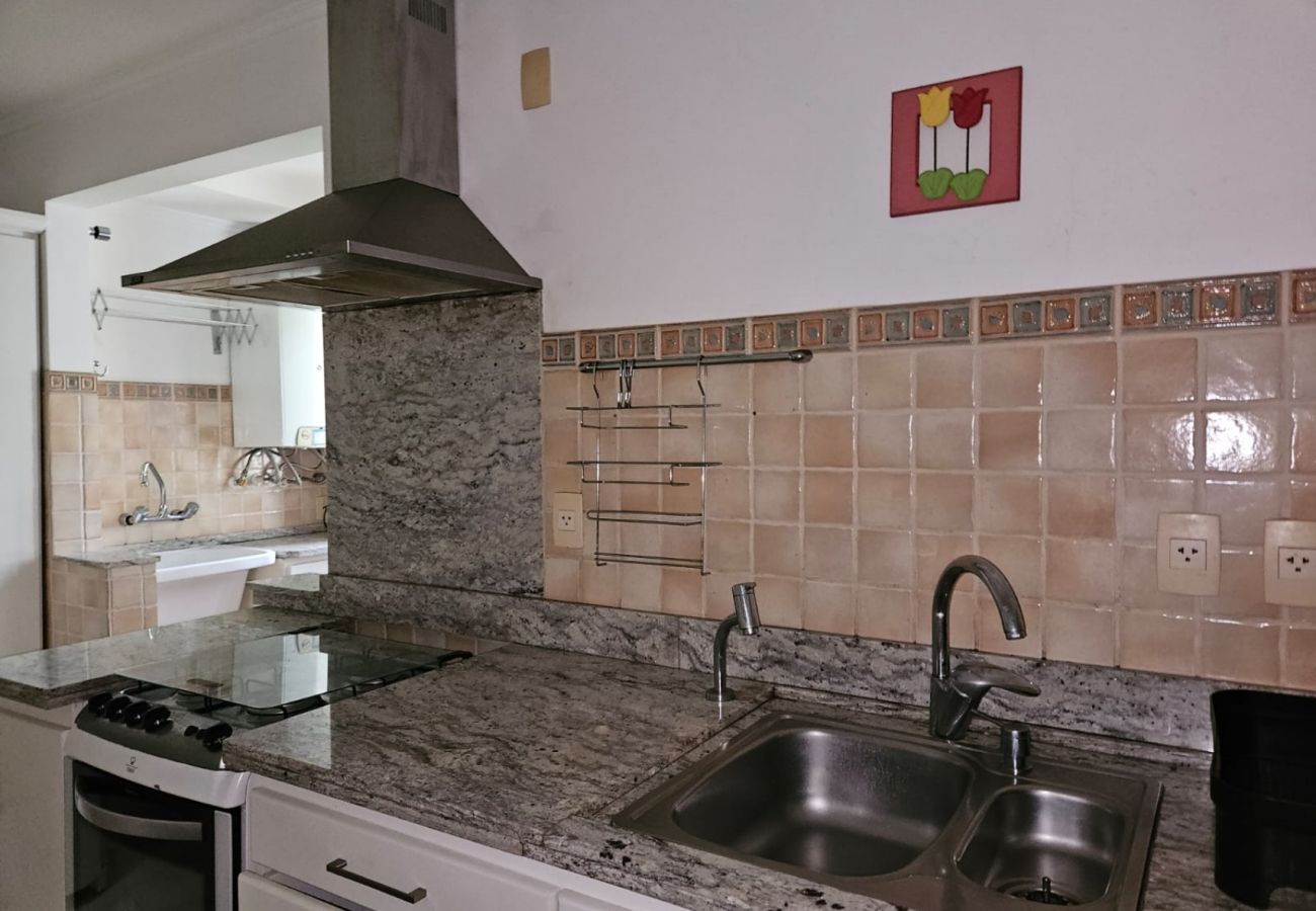 Apartamento em Gramado - APTO 3 DORMITÓRIOS JUNTO A PRAÇA DAS ROSAS  REF 69