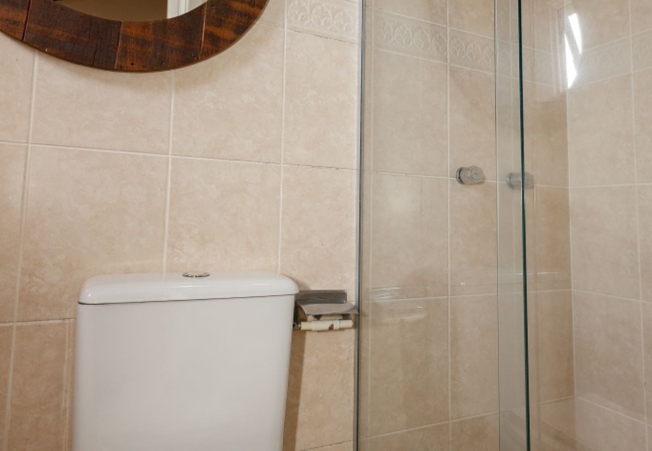 Apartamento em Gramado - CHARMOSO DUPLEX 2 DORM NO CENTRO REF 707704