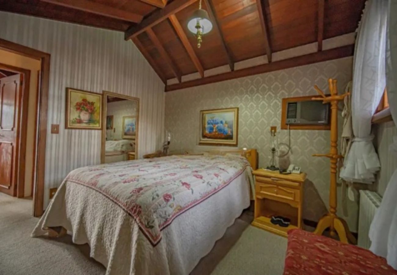 Casa em Gramado - CASA 4 DORMITÓRIOS BAIRRO PLANALTO REF 734151