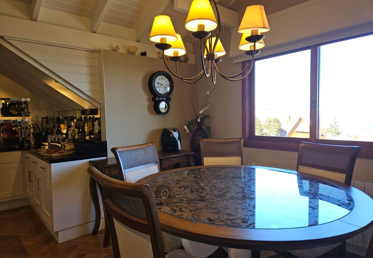 Apartamento em Gramado - COBERTURA MARAVILHOSA 3 SUÍTES NO  CENTRO REF 7776