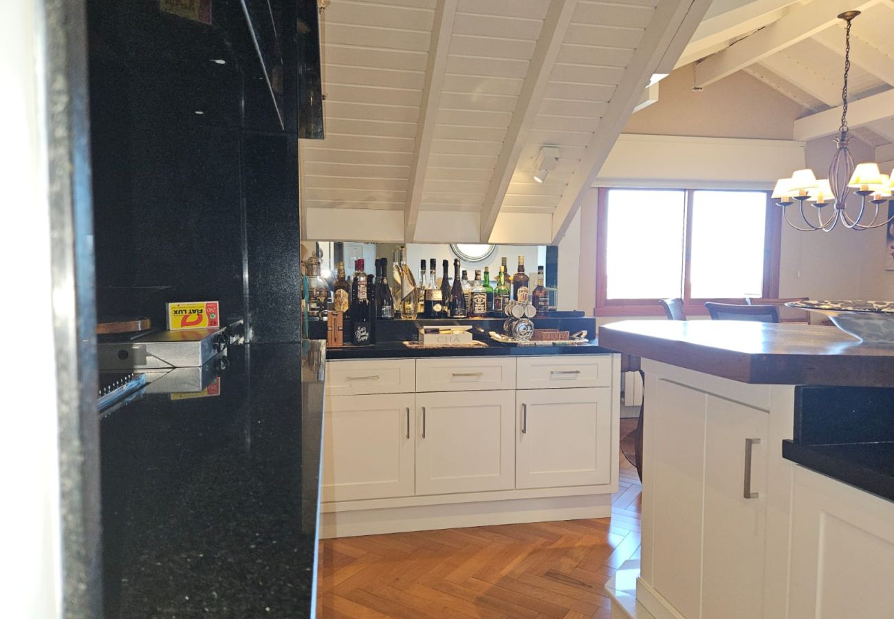 Apartamento em Gramado - COBERTURA MARAVILHOSA 3 SUÍTES NO  CENTRO REF 7776