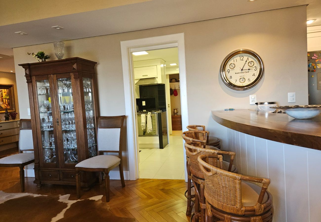 Apartamento em Gramado - COBERTURA MARAVILHOSA 3 SUÍTES NO  CENTRO REF 7776