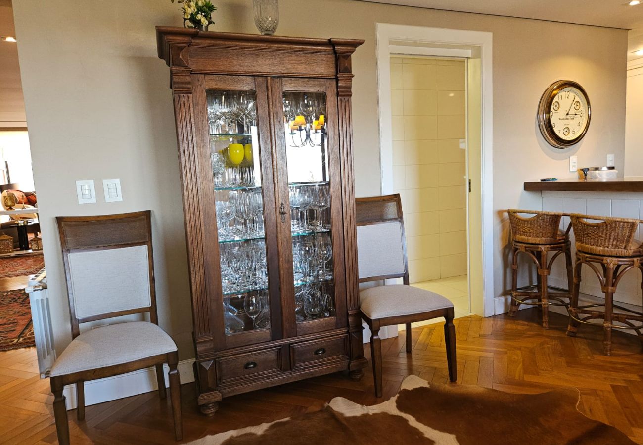 Apartamento em Gramado - COBERTURA MARAVILHOSA 3 SUÍTES NO  CENTRO REF 7776