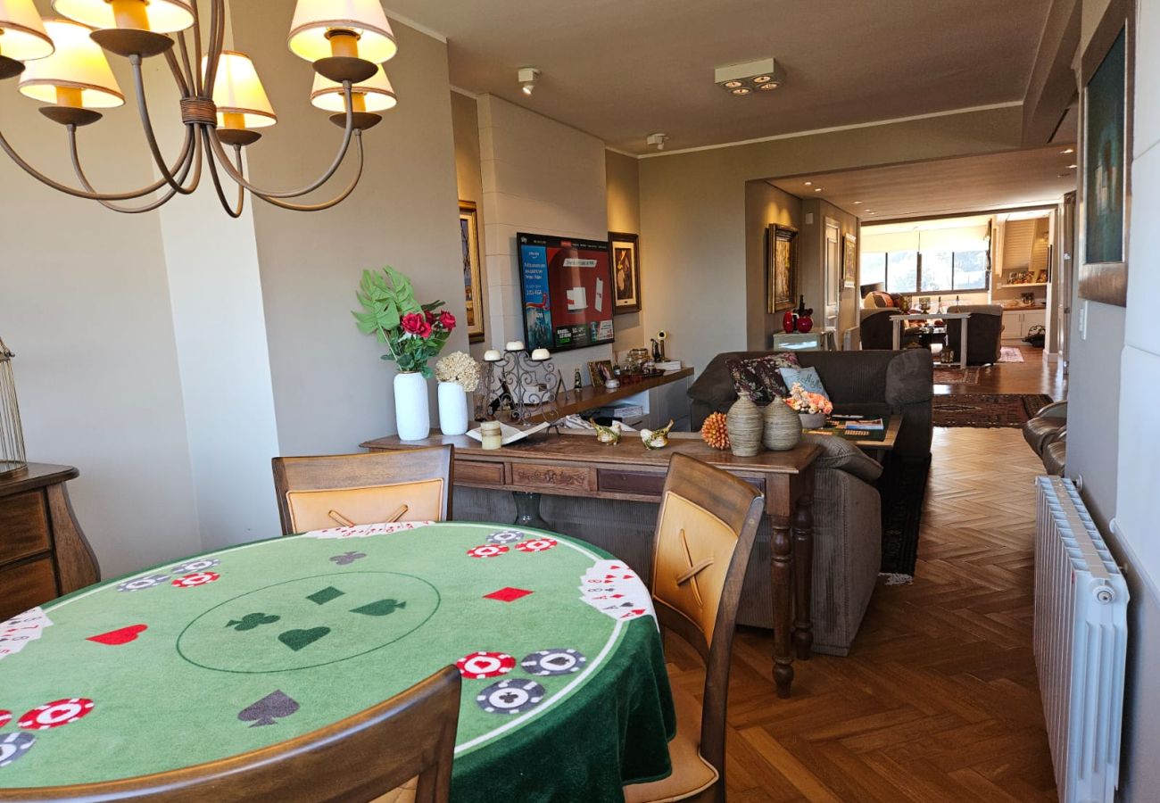 Apartamento em Gramado - COBERTURA MARAVILHOSA 3 SUÍTES NO  CENTRO REF 7776