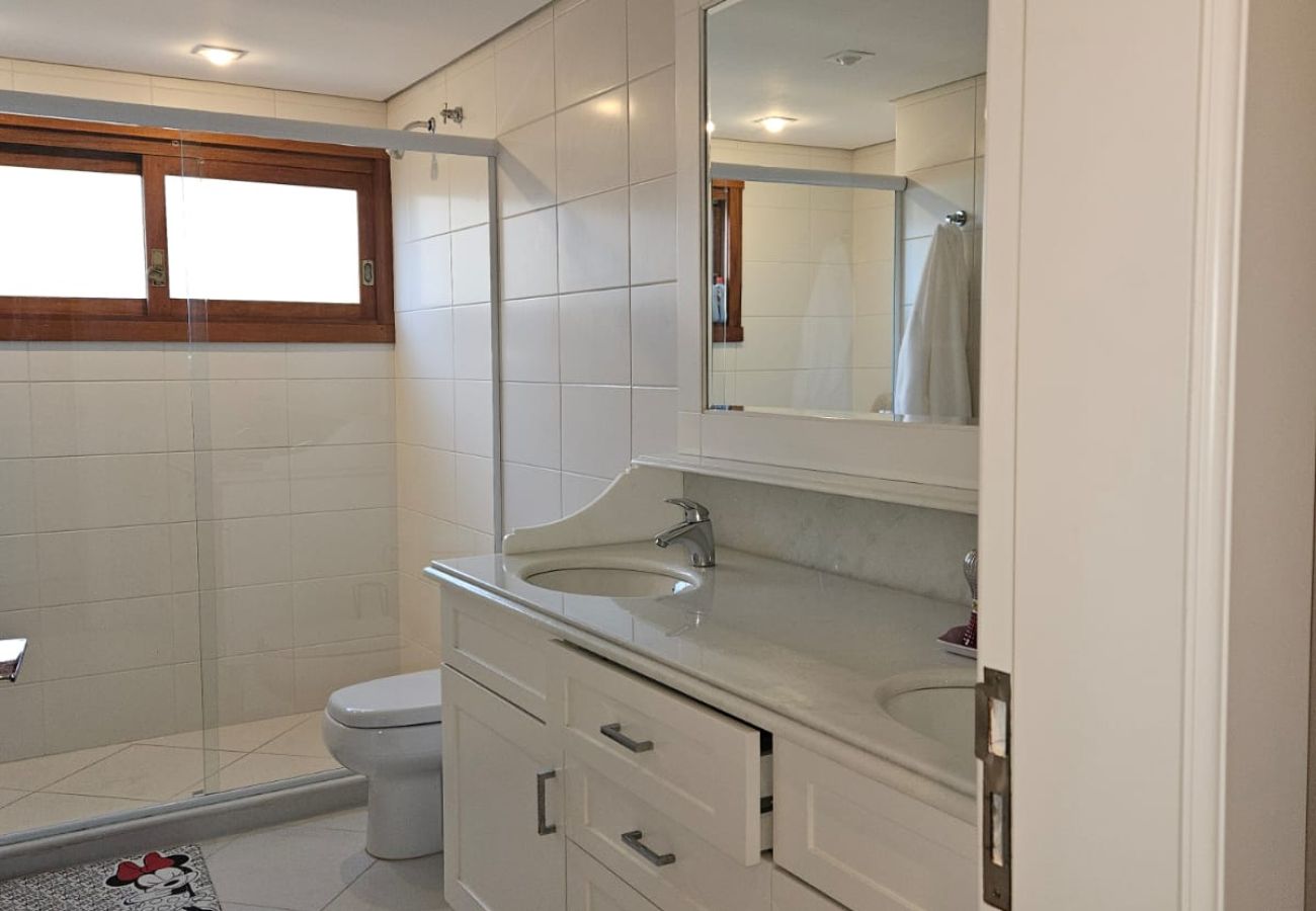 Apartamento em Gramado - COBERTURA MARAVILHOSA 3 SUÍTES NO  CENTRO REF 7776