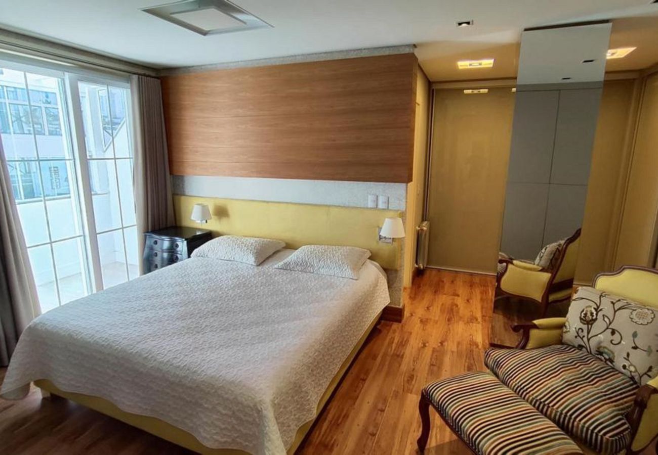 Apartamento em Gramado - APARTAMENTO DUPLEX CONDADO DE HOMELLAND REF 783255
