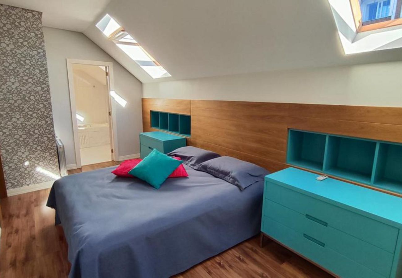 Apartamento em Gramado - APARTAMENTO DUPLEX CONDADO DE HOMELLAND REF 783255