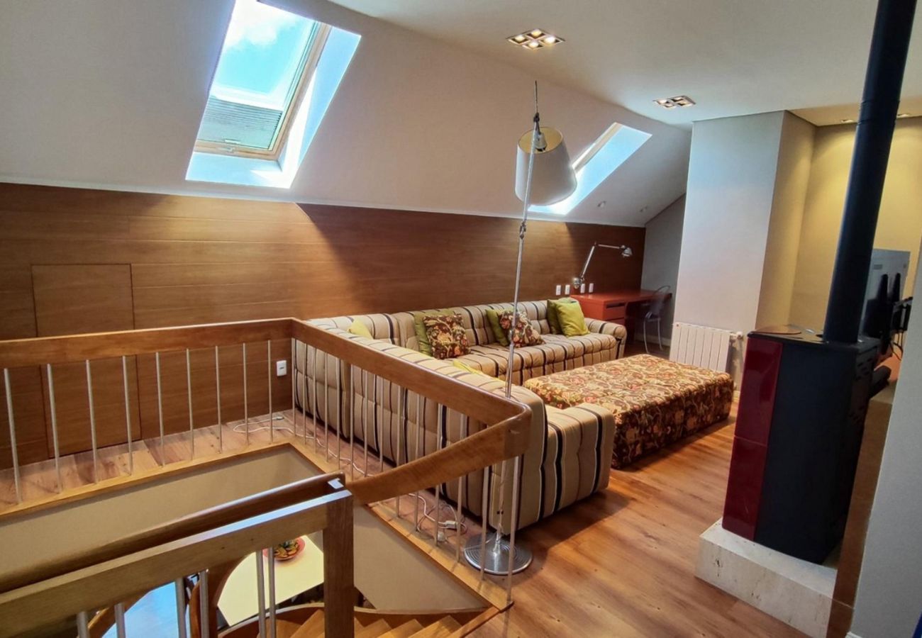 Apartamento em Gramado - APARTAMENTO DUPLEX CONDADO DE HOMELLAND REF 783255