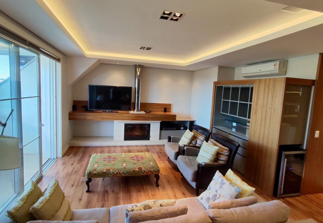 Apartamento em Gramado - APARTAMENTO DUPLEX CONDADO DE HOMELLAND REF 783255