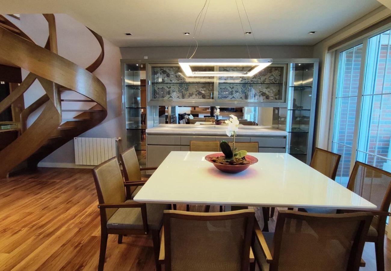 Apartamento em Gramado - APARTAMENTO DUPLEX CONDADO DE HOMELLAND REF 783255